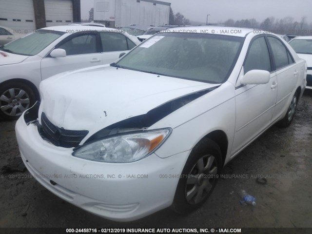 4T1BE32K12U029170 - 2002 TOYOTA CAMRY LE/XLE/SE WHITE photo 2