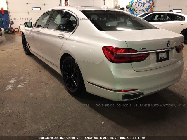 WBA7E4C56JGV24063 - 2018 BMW 740 XI WHITE photo 3