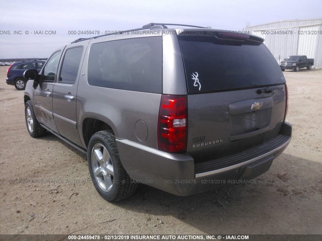 1GNSKKE31BR165062 - 2011 CHEVROLET SUBURBAN K1500 LTZ GRAY photo 3