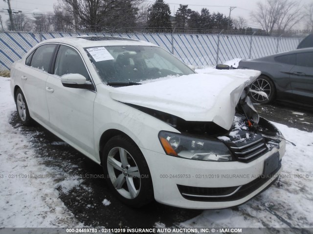 1VWBH7A37DC053489 - 2013 VOLKSWAGEN PASSAT SE WHITE photo 1