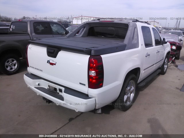 3GNMCGE06BG115458 - 2011 CHEVROLET AVALANCHE LTZ WHITE photo 4