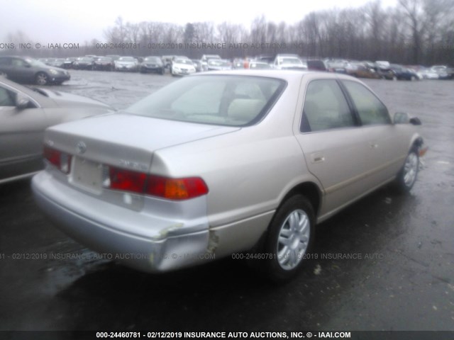 4T1BF22K3YU954453 - 2000 TOYOTA CAMRY LE/XLE GOLD photo 4