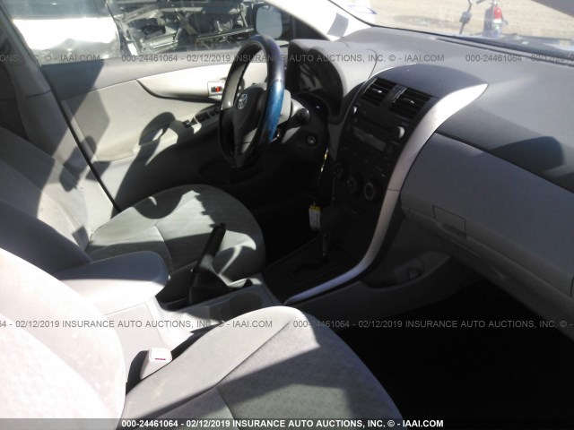 JTDBL40E69J030923 - 2009 TOYOTA COROLLA LE/XLE SILVER photo 5