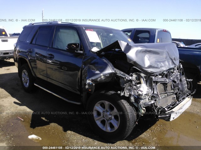 JTEBU5JR5J5503501 - 2018 TOYOTA 4RUNNER SR5 PREM/LTDL/TRAIL/TRD GRAY photo 1