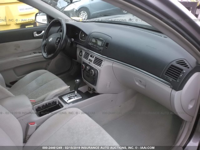 5NPEU46FX6H028834 - 2006 HYUNDAI SONATA GLS/LX GRAY photo 5