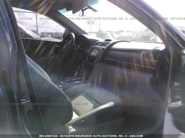 4T4BF1FK7ER389159 - 2014 TOYOTA CAMRY L/SE/LE/XLE 灰色 照片 5