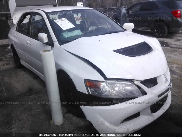 JA3AH86DX5U017389 - 2005 MITSUBISHI LANCER EVOLUTION WHITE photo 1