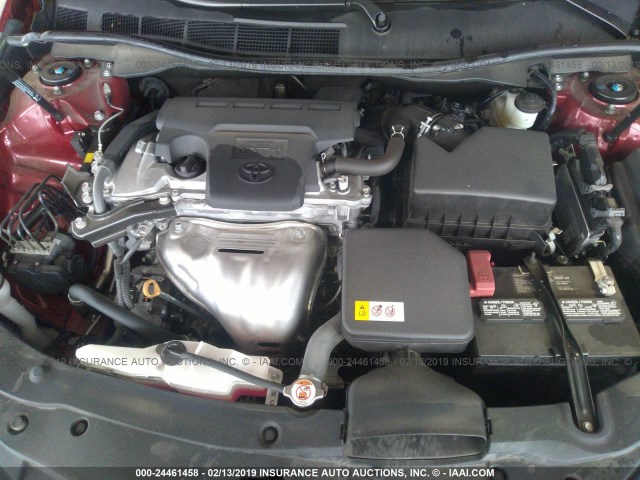 4T1BF1FK4HU798301 - 2017 TOYOTA CAMRY LE/XLE/SE/XSE წითელი ფოტო 10