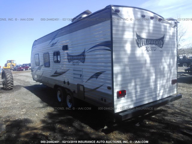 4X4TWDZ28F7349134 - 2015 FOREST RIVER 241 QBXL  白色 照片 3