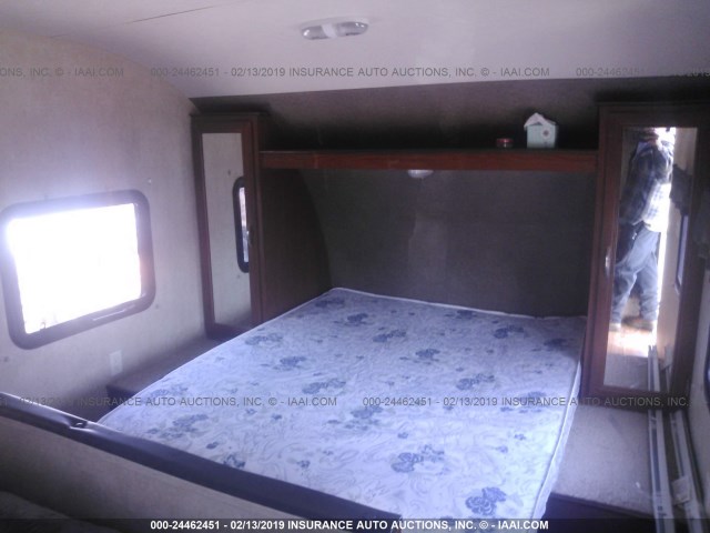 4X4TWDZ28F7349134 - 2015 FOREST RIVER 241 QBXL  白色 照片 5