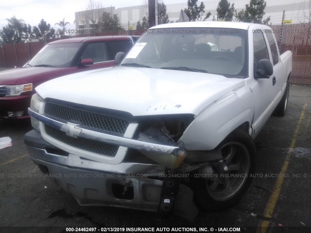 2GCEC19T841143384 - 2004 CHEVROLET SILVERADO C1500 WHITE photo 2