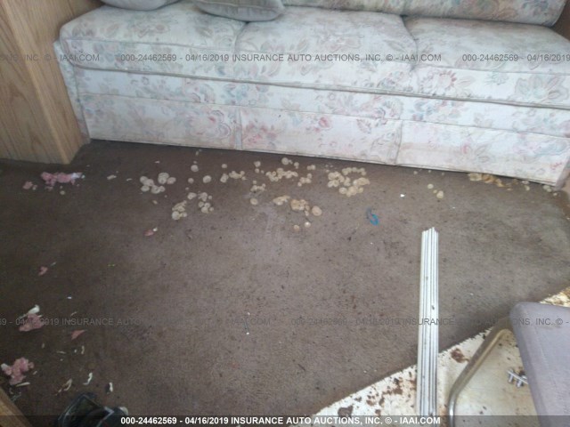 1KB1C1F23PW001490 - 1993 HOLIDAY RAMBLER ALUMA-LITE  WHITE photo 6