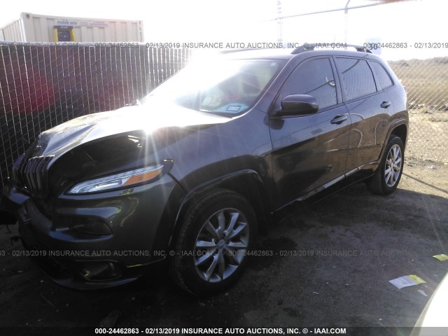 1C4PJLCB1JD587796 - 2018 JEEP CHEROKEE LATITUDE GRAY photo 2