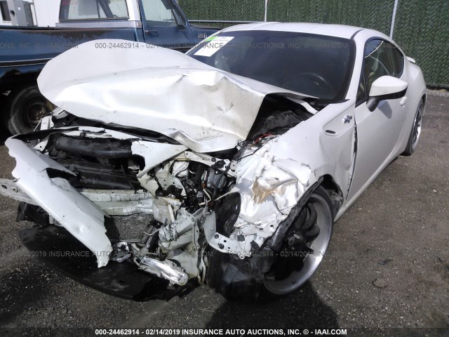 JF1ZNAA18D1723560 - 2013 TOYOTA SCION FR-S WHITE photo 2