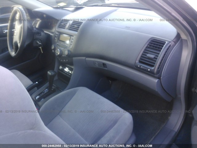 1HGCM56374A172950 - 2004 HONDA ACCORD LX GRAY photo 5