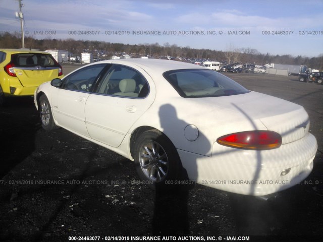 2C3HC56G7YH272620 - 2000 CHRYSLER LHS WHITE photo 3