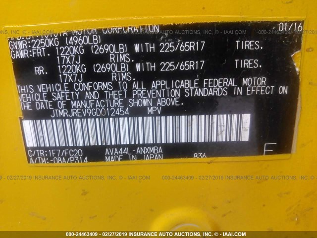 JTMRJREV9GD012454 - 2016 TOYOTA RAV4 HV XLE YELLOW photo 9