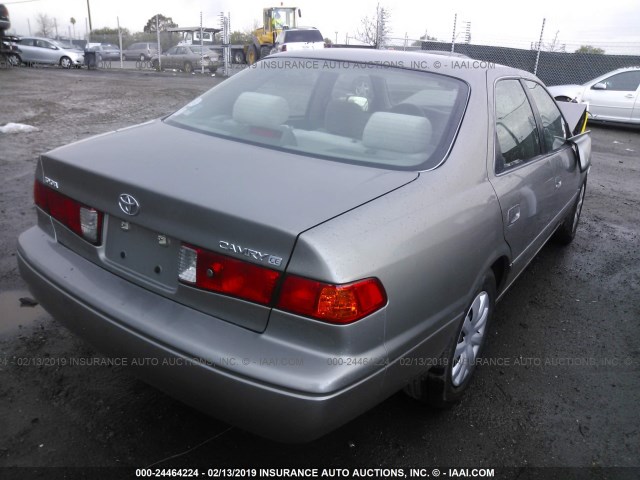 4T1BG22K61U089044 - 2001 TOYOTA CAMRY CE/LE/XLE GRAY photo 4