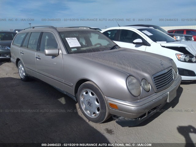 WDBJH65F4XA751991 - 1999 MERCEDES-BENZ E 320 SILVER photo 1