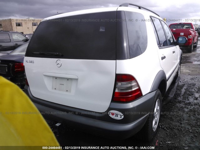 4JGAB54E3WA005998 - 1998 MERCEDES-BENZ ML 320 WHITE photo 4