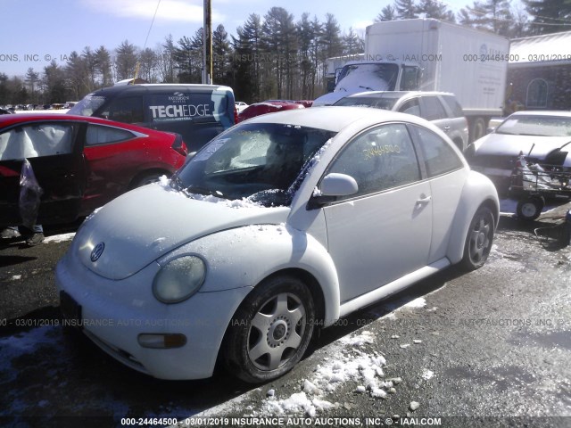 3VWBB61C0WM014336 - 1998 VOLKSWAGEN NEW BEETLE Weiß Foto 2