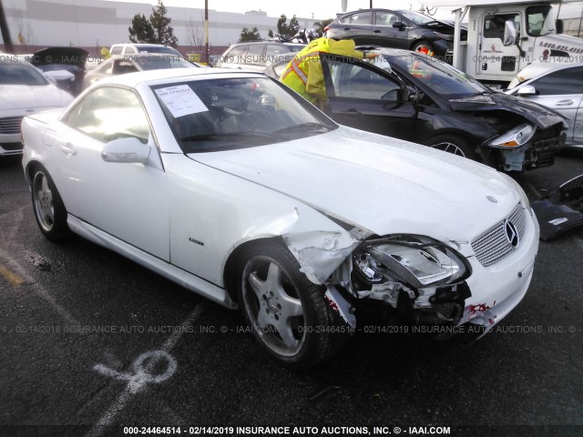 WDBKK49F11F206569 - 2001 MERCEDES-BENZ SLK 230 KOMPRESSOR WHITE photo 1