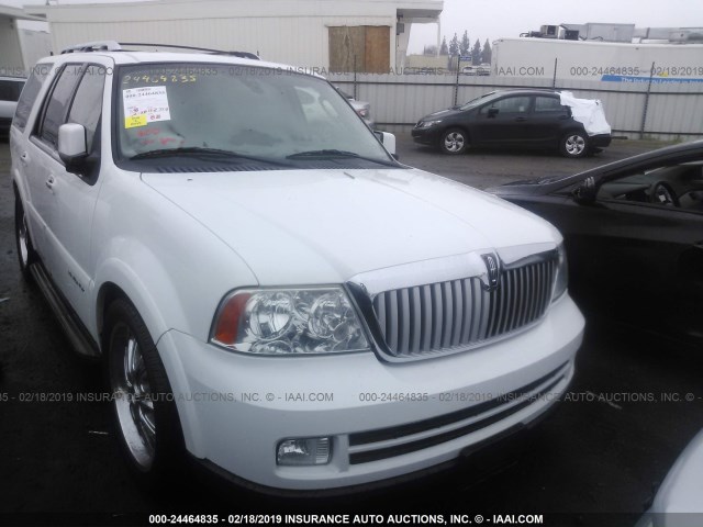 5LMFU28505LJ19093 - 2005 LINCOLN NAVIGATOR Ақ фото 1