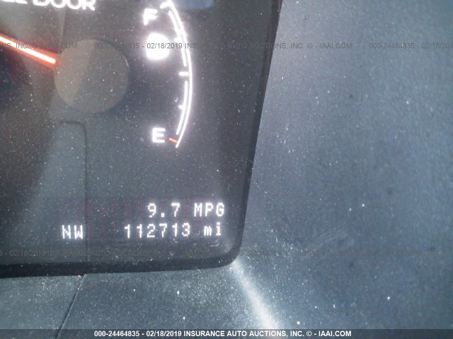 5LMFU28505LJ19093 - 2005 LINCOLN NAVIGATOR Ақ фото 7