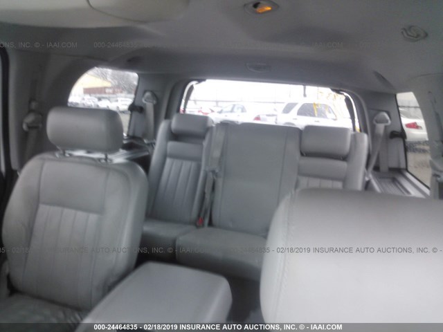 5LMFU28505LJ19093 - 2005 LINCOLN NAVIGATOR Ақ фото 8