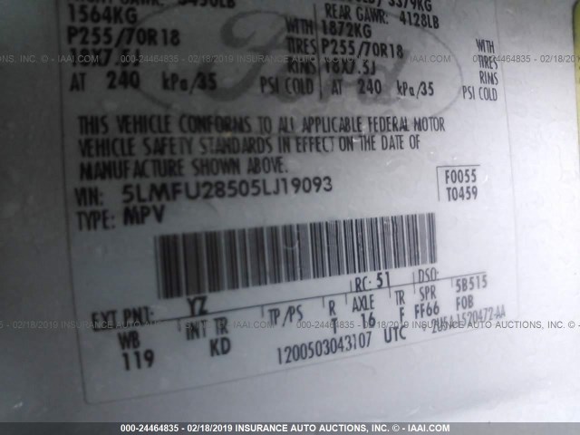 5LMFU28505LJ19093 - 2005 LINCOLN NAVIGATOR Ақ фото 9