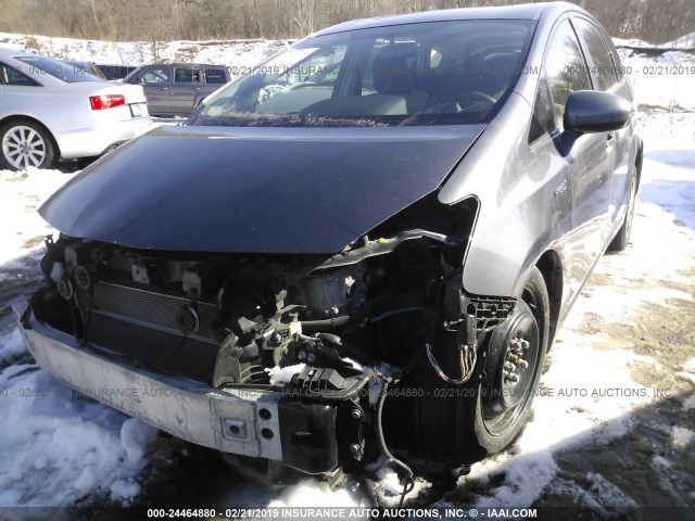 JTDZN3EU6GJ048578 - 2016 TOYOTA PRIUS V GRAY photo 2