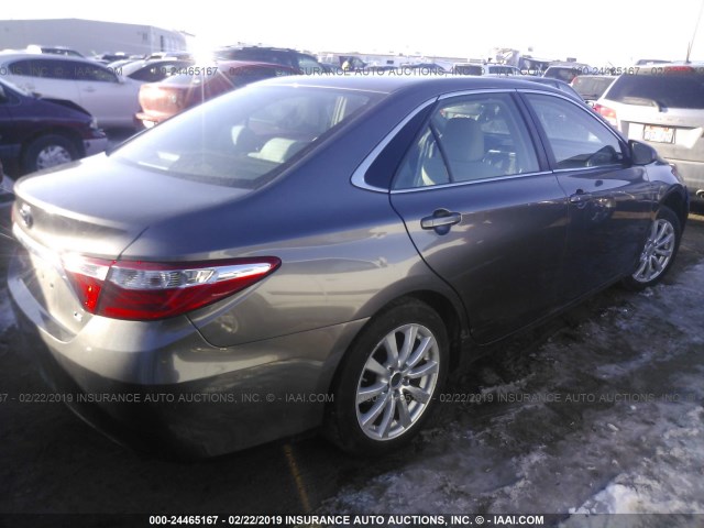 4T1BF1FK3FU934091 - 2015 TOYOTA CAMRY LE/XLE/SE/XSE 灰色 照片 4