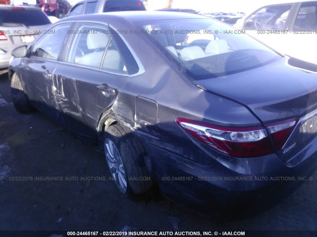 4T1BF1FK3FU934091 - 2015 TOYOTA CAMRY LE/XLE/SE/XSE 灰色 照片 6