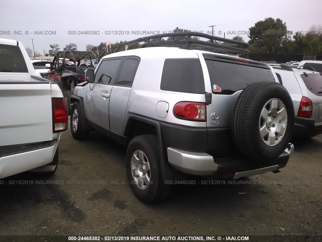 JTEZU11F370017210 - 2007 TOYOTA FJ CRUISER SILVER photo 3