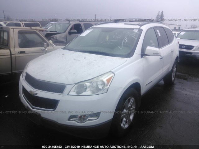 1GNER23D49S107485 - 2009 CHEVROLET TRAVERSE LT WHITE photo 2