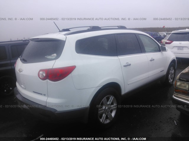 1GNER23D49S107485 - 2009 CHEVROLET TRAVERSE LT WHITE photo 4