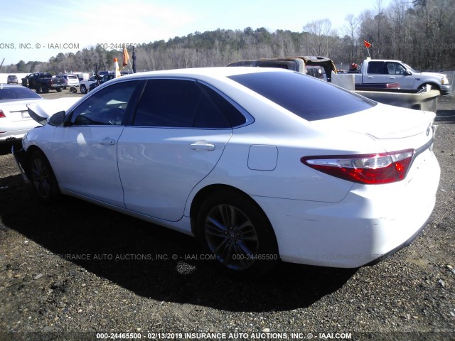 4T1BF1FK9HU355836 - 2017 TOYOTA CAMRY LE/XLE/SE/XSE 白色 照片 3