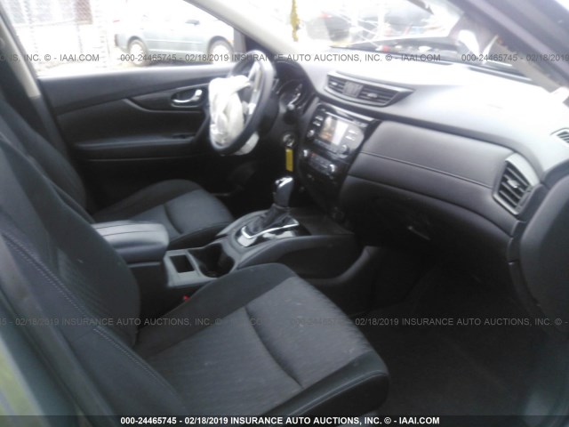 JN8AT2MT6HW390479 - 2017 NISSAN ROGUE S/SL/SV GRAY photo 5