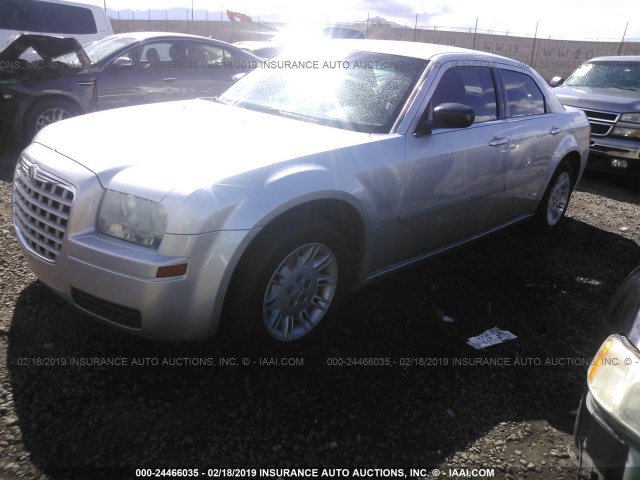 2C3KA43R06H473624 - 2006 CHRYSLER 300 SILVER photo 2