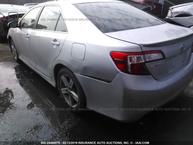4T1BF1FK6CU191843 - 2012 TOYOTA CAMRY SE/LE/XLE 银色 照片 3