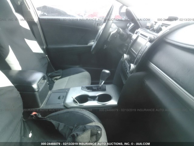 4T1BF1FK6CU191843 - 2012 TOYOTA CAMRY SE/LE/XLE 银色 照片 5