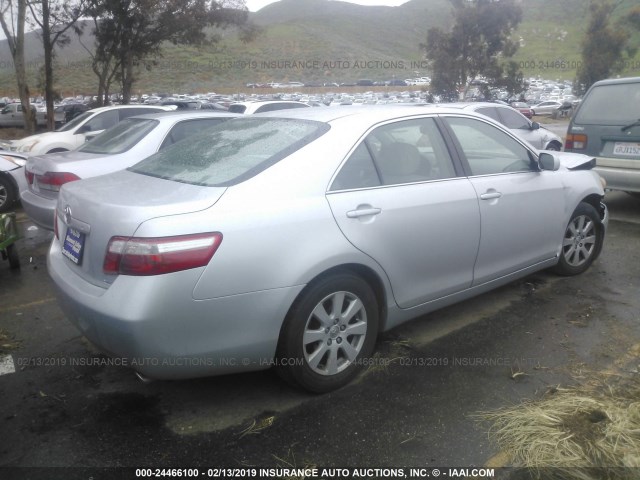 4T1BK46K67U506207 - 2007 TOYOTA CAMRY NEW GENERAT LE/XLE/SE SILVER photo 4