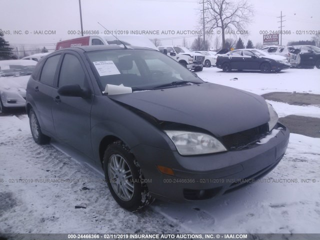 1FAHP37N36W231617 - 2006 FORD FOCUS ZX5 GRAY photo 1