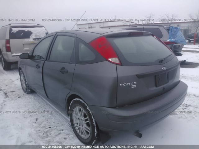 1FAHP37N36W231617 - 2006 FORD FOCUS ZX5 GRAY photo 3