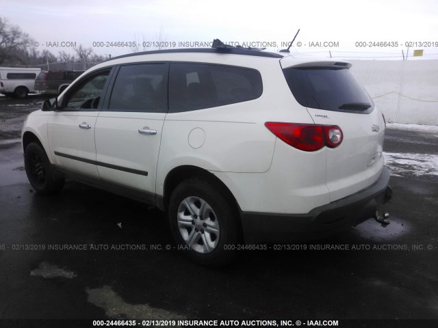 1GNKRFED6CJ216633 - 2012 CHEVROLET TRAVERSE LS WHITE photo 3