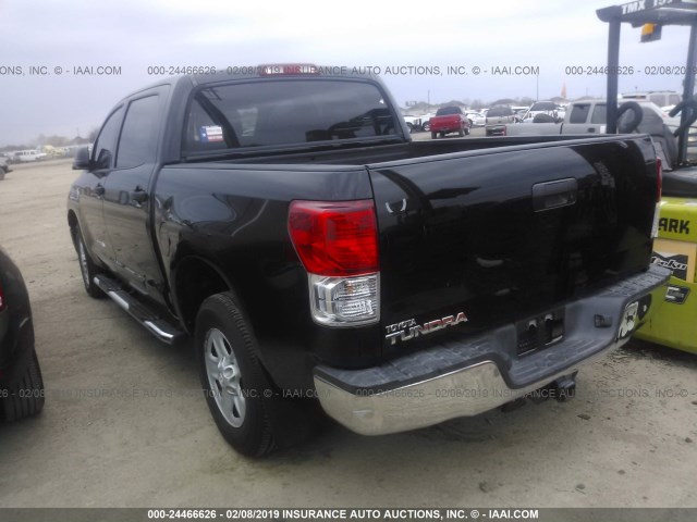 5TFEM5F18DX058247 - 2013 TOYOTA TUNDRA CREWMAX SR5 BLACK photo 3