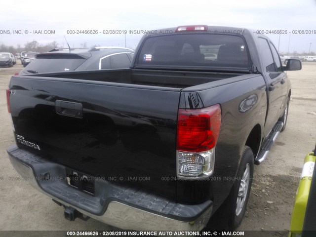 5TFEM5F18DX058247 - 2013 TOYOTA TUNDRA CREWMAX SR5 BLACK photo 4