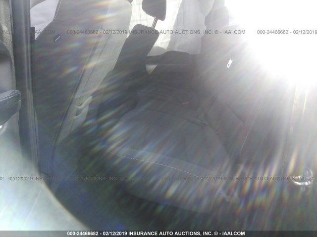 1GCRCREC7JZ177678 - 2018 CHEVROLET SILVERADO C1500 LT BLACK photo 8