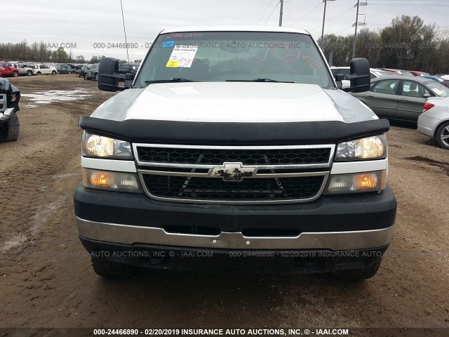 1GCHK33D46F147408 - 2006 CHEVROLET SILVERADO WHITE photo 6