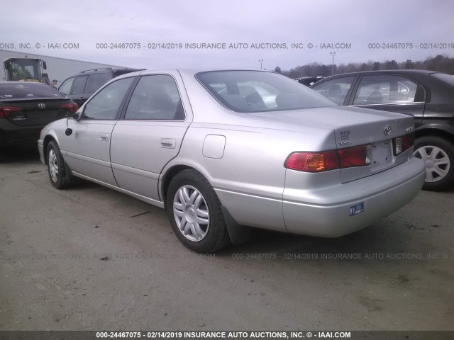 4T1BG22K21U029259 - 2001 TOYOTA CAMRY CE/LE/XLE SILVER photo 3